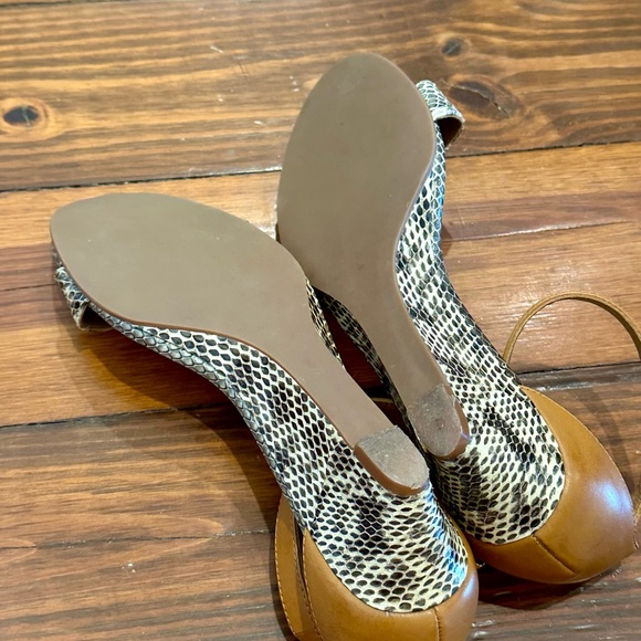 Tory Burch snakeskin low wedge sandals - Picture 5 of 5